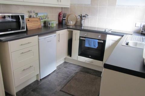 2 bedroom end of terrace house to rent, Cow Cottage, Cow Square, Somerton, Somerset, TA11