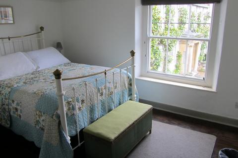 2 bedroom end of terrace house to rent, Cow Cottage, Cow Square, Somerton, Somerset, TA11