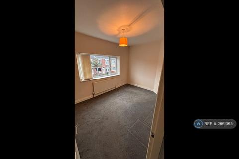 3 bedroom semi-detached house to rent, Rothesay Terrace, Bedlington, NE22