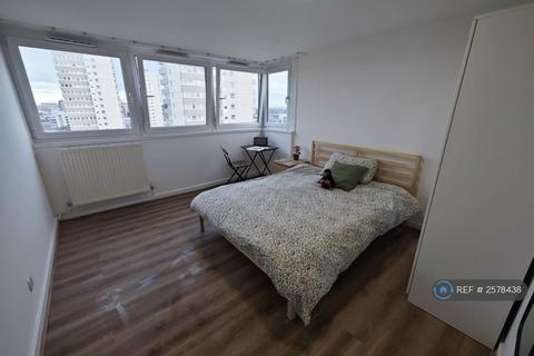 undefined, Brentford, London, TW8