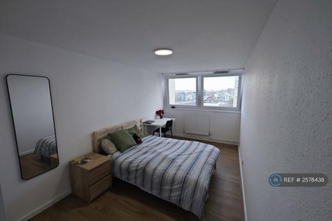 undefined, Brentford, London, TW8