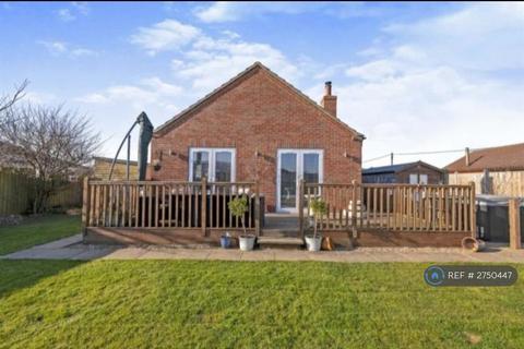 3 bedroom detached house to rent, Crabtree Lane, Sutton-On-Sea, Mablethorpe, LN12