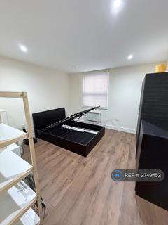 1 bedroom flat to rent, The Mall, London, W5