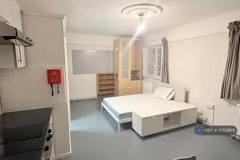 Studio to rent, London, London, NW2