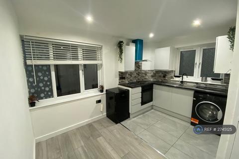 1 bedroom in a flat share to rent, Ladywell Road, London, SE13