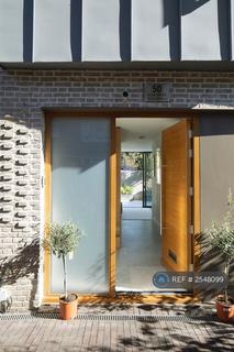 3 bedroom detached house to rent, Morris Gardens, London, SW18