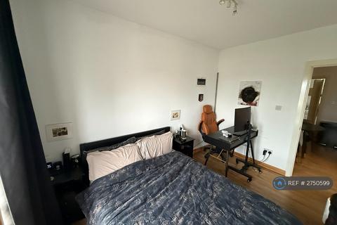 1 bedroom flat to rent, Lilburne Gardens, London, SE9