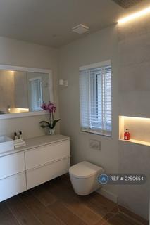 1 bedroom flat to rent, Battersea Park Road, London, SW8