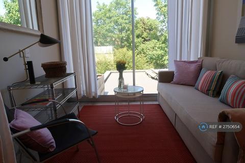 1 bedroom flat to rent, Battersea Park Road, London, SW8