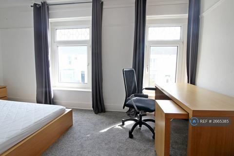4 bedroom terraced house to rent, Rhyddings Terrace, Brynmill, Swansea, SA2