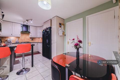 3 bedroom detached house to rent, Elsham Way, Swindon, SN25