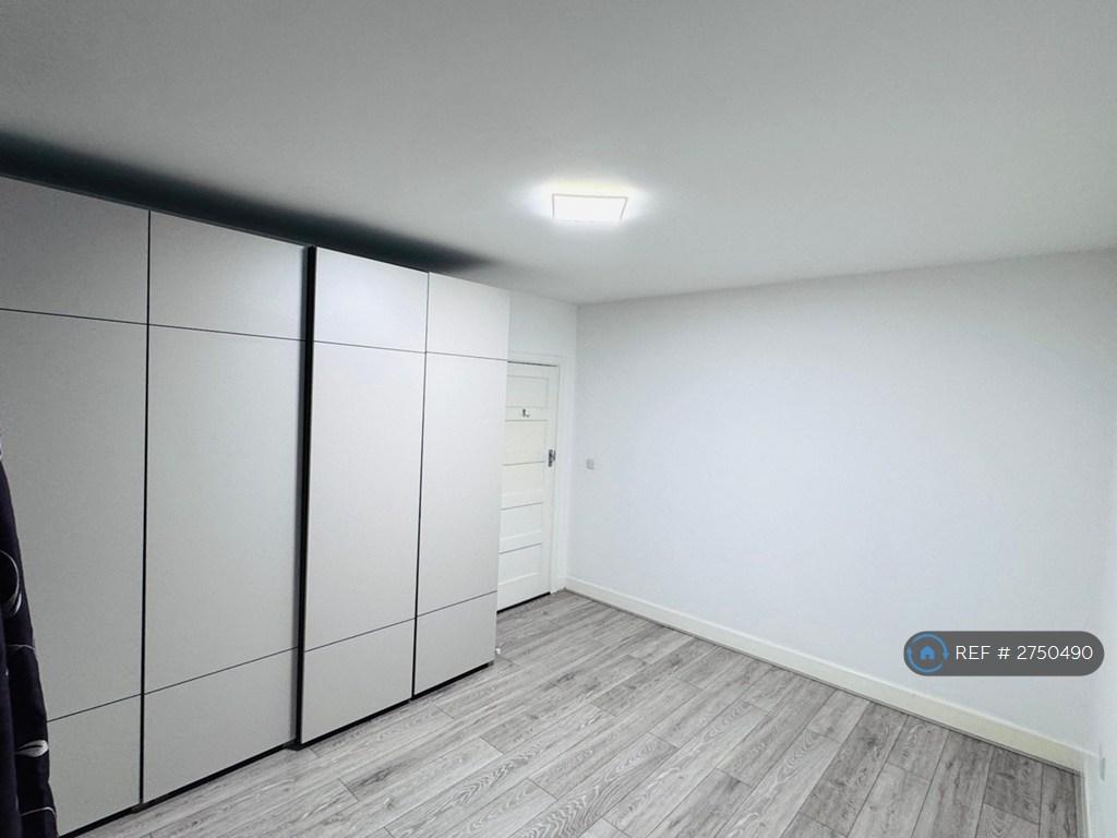 Wardrobe In 1st Bed Room