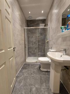 2 bedroom flat to rent, High Road, Finchley