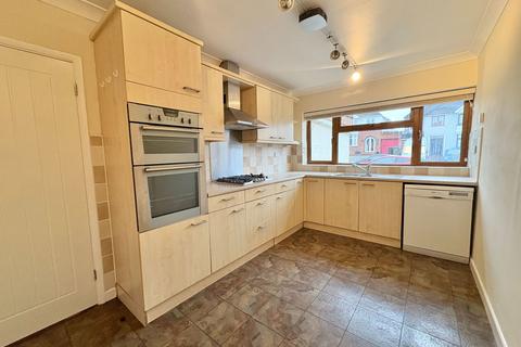 3 bedroom semi-detached house for sale, Parkfield Road, Stourbridge DY8