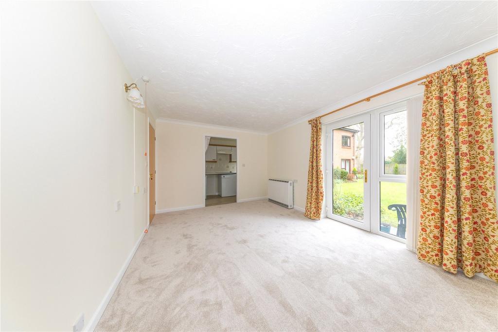 Sitting/Dining Room