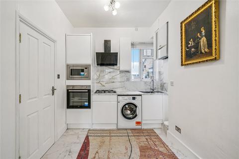 1 bedroom apartment for sale, Mossbury Road, SW11