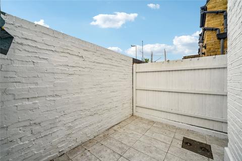 1 bedroom apartment for sale, Mossbury Road, SW11