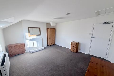 1 bedroom in a house share to rent, Colchester CO3