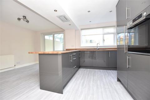 3 bedroom semi-detached house for sale, Springbank Avenue, Gildersome, Morley, Leeds
