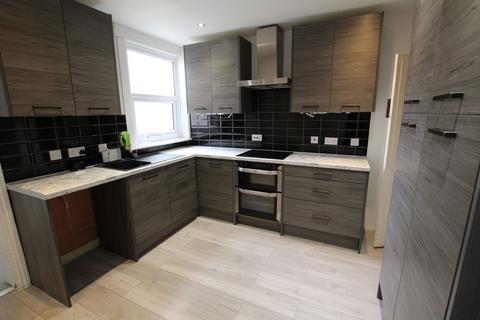 3 bedroom terraced house for sale - Queens Road, Gillingham