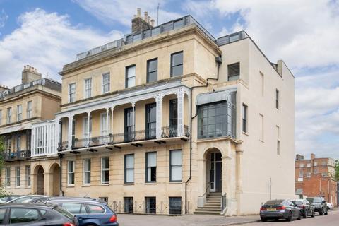 2 bedroom apartment for sale, Lansdown Place, Cheltenham, Gloucestershire, GL50