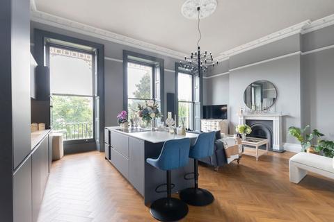 2 bedroom apartment for sale, Lansdown Place, Cheltenham, Gloucestershire, GL50
