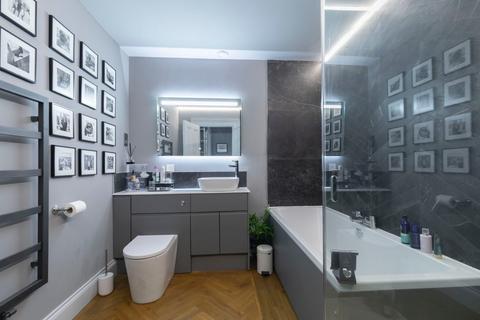 2 bedroom apartment for sale, Lansdown Place, Cheltenham, Gloucestershire, GL50