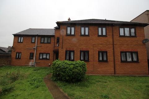 2 bedroom apartment to rent, Parker Road, Grays RM17