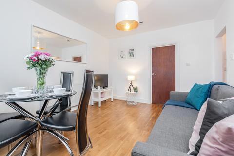 2 bedroom flat to rent, Lavender Hill