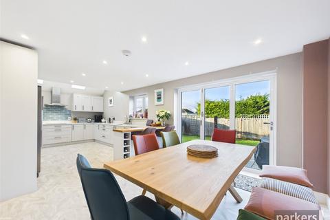 undefined, Erleigh Court Drive, Reading RG6