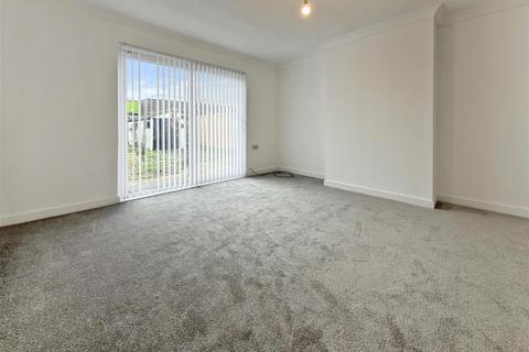 undefined, Blackberry Farm Close, Hounslow TW5