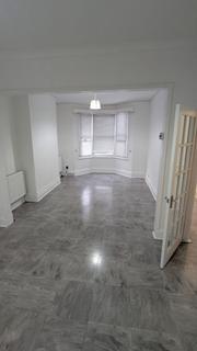 3 bedroom terraced house to rent, Victoria Street, Wolverton, Milton Keynes