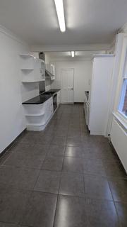 3 bedroom terraced house to rent, Victoria Street, Wolverton, Milton Keynes