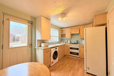 2 bedroom semi-detached house for sale, Hill House Drive, Chadwell St Mary, Essex, RM16 4DS