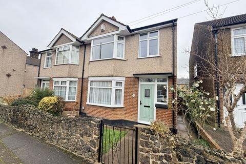 Grange Road, Grays, Essex, RM17 6RE