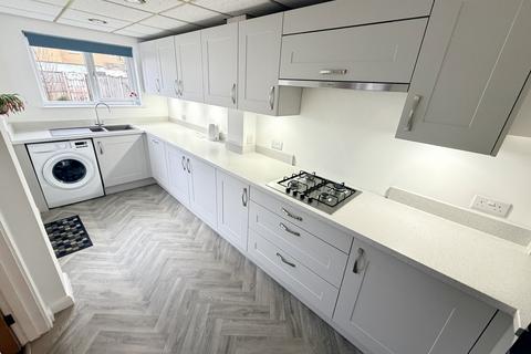 3 bedroom semi-detached house for sale, Grange Road, Grays, Essex, RM17 6RE