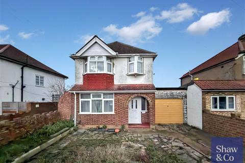 4 bedroom detached house to rent - Bedfont Lane, Feltham TW14