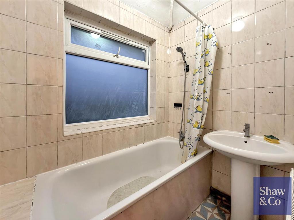 Bathroom.jpeg