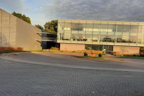 Distribution warehouse for sale, Astolat Way Guildford GU3 1NE