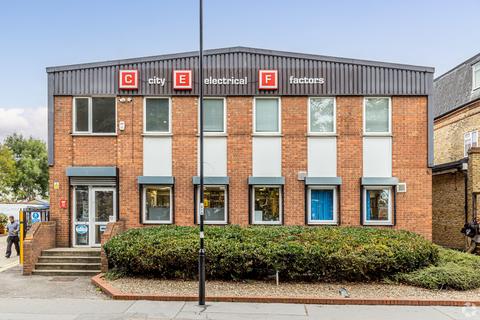 Warehouse to rent, Pitlake Croydon CR0 3RY