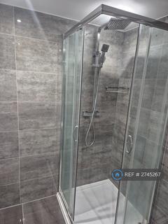 1 bedroom in a house share to rent, Charlton Crescent, Barking, IG11