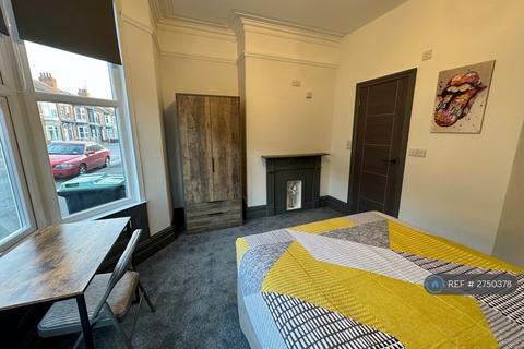 1 bedroom in a house share to rent, Clifton Road, Darlington, DL1
