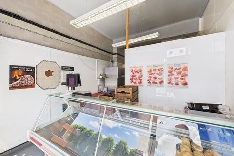 Convenience store to rent, 334-338 Crow Rd Glasgow G11 7HT
