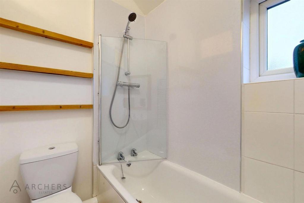 18 Newent Lane(Interior)-13.jpg