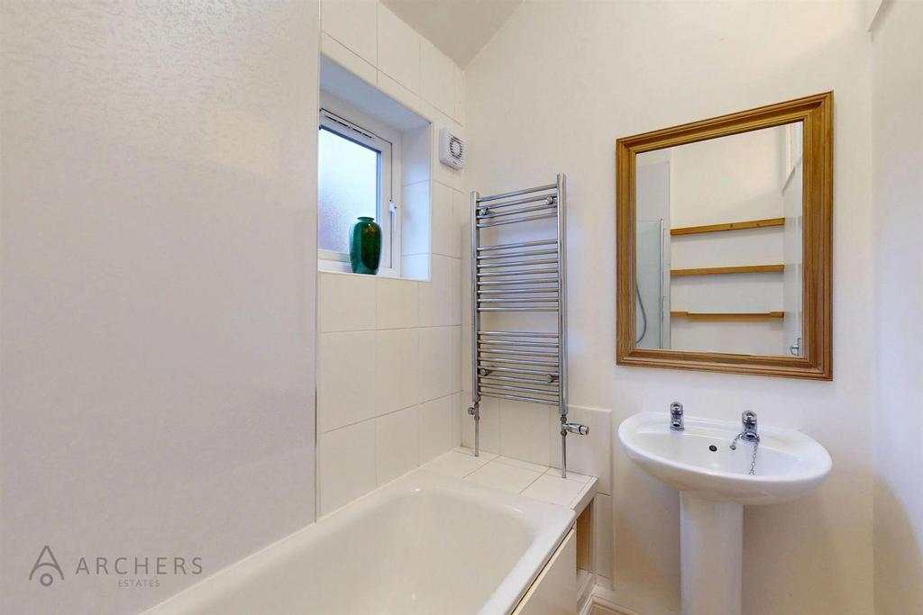 18 Newent Lane(Interior)-14.jpg