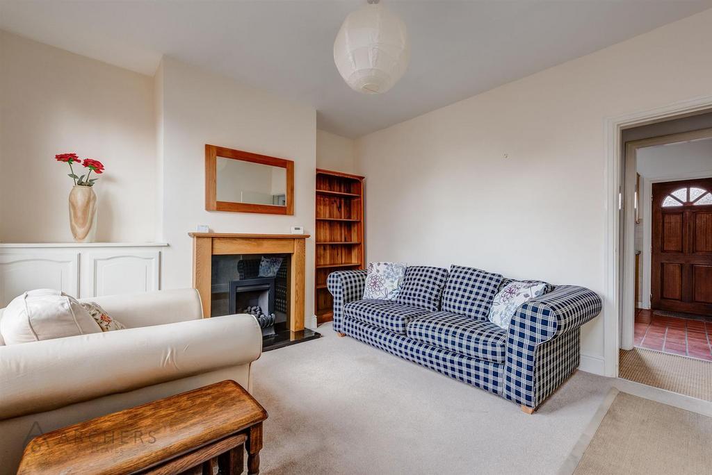 18 Newent Lane(Interior)-3.jpg