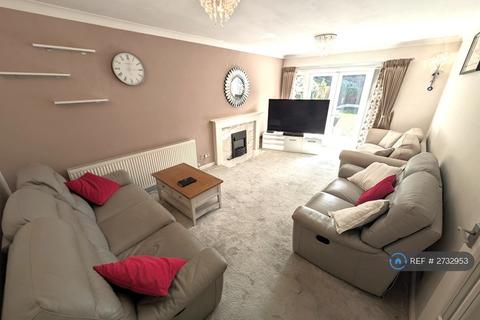 4 bedroom detached house to rent, Beauchamp Road, Solihull, B91