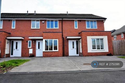 2 bedroom terraced house to rent, Wardle Street, Manchester, M40