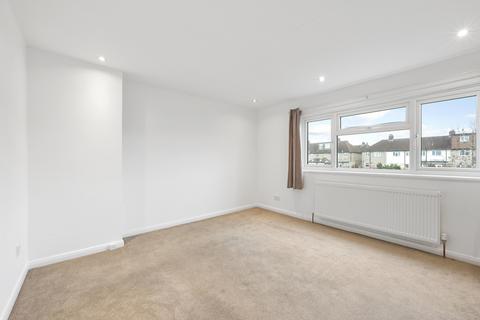 3 bedroom house to rent, Lynmouth Avenue, SM4