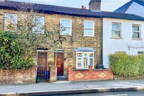 2 bedroom terraced house for sale, Hanworth Road, Hounslow TW3